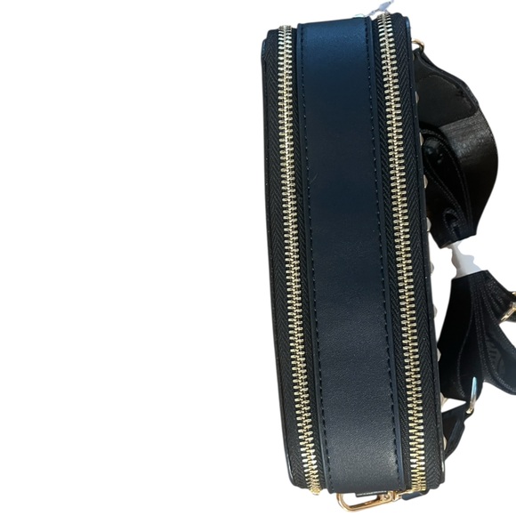 NWT- Valentino Orlandi vegan leather crossbody bag. Color black W/ gold hardware - Picture 5 of 12